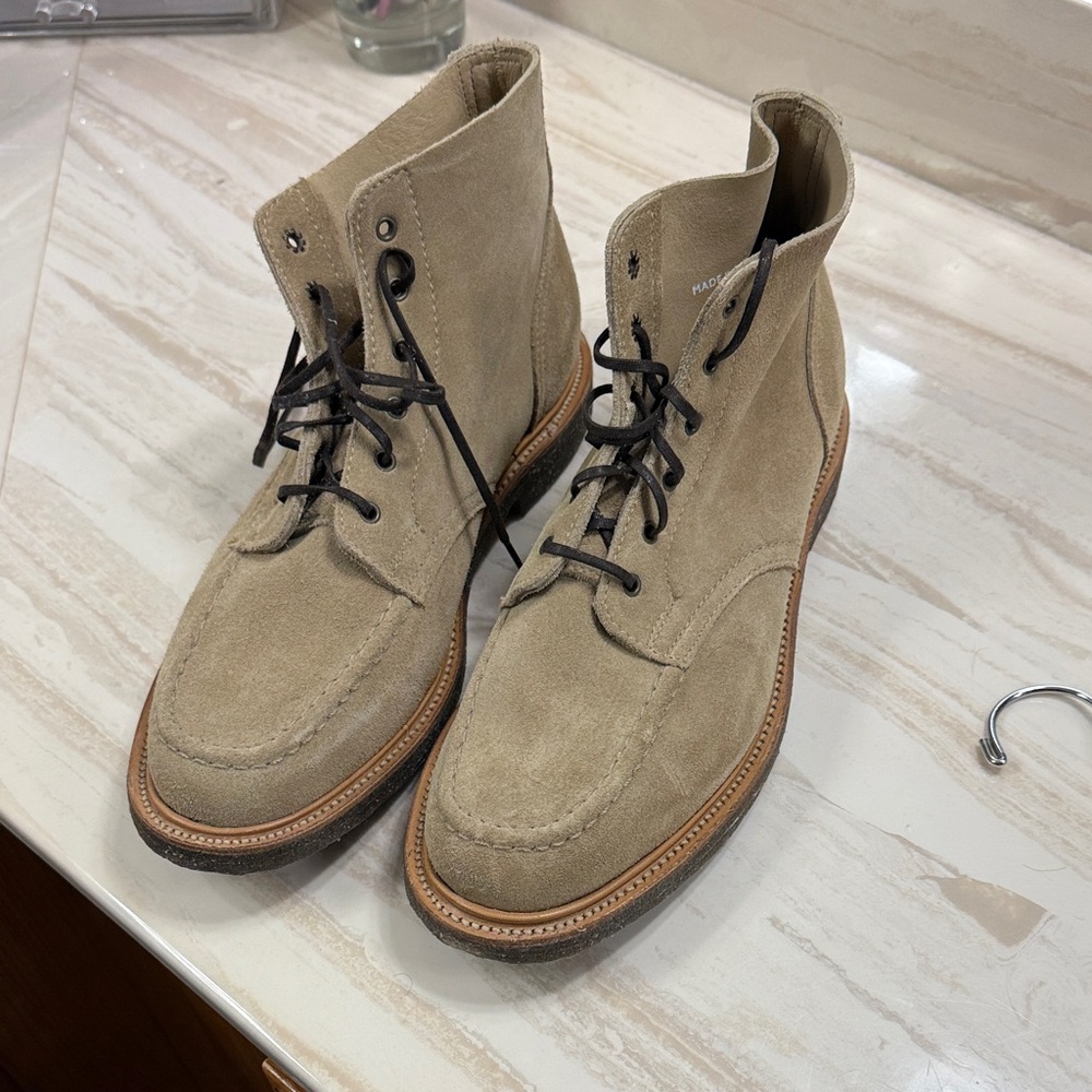 Todd Snyder Beige Suede Chukka Boots with Brown Laces nwot